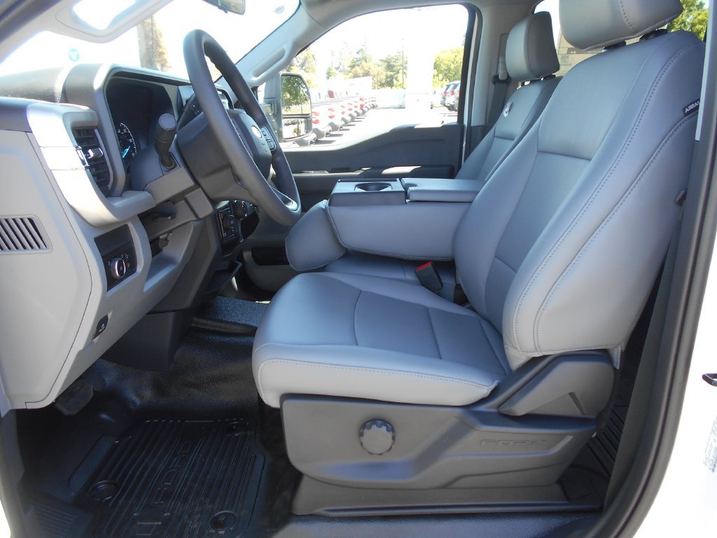 New 2026 Ford F350 XL w/ XL Chrome Package AWD/4WD image 6