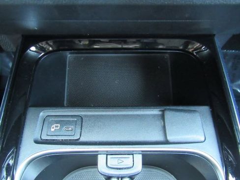 Used 2022 Mercedes-Benz GLA 250 4MATIC w/ Premium Package Lite image 48