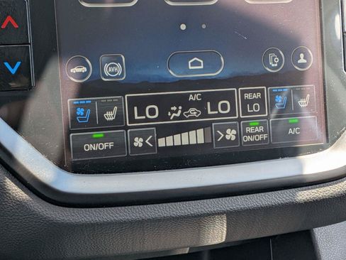 Certified 2025 Subaru Ascent Bronze Edition AWD/4WD image 13