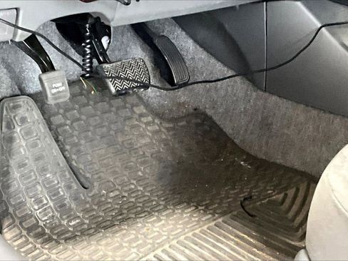 Used 2011 Toyota Prius Three w/ Solar Roof Pkg image 22