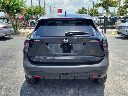 Certified 2025 Nissan Kicks SV FWD image 6