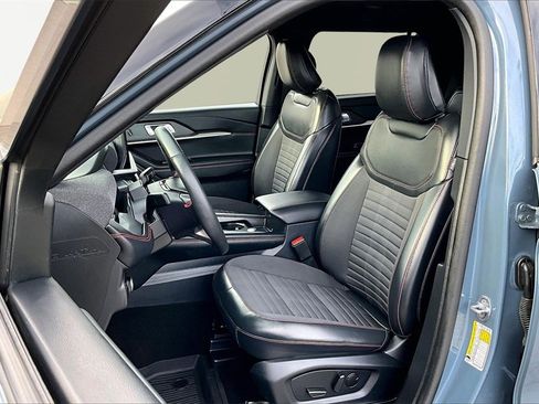 Certified 2025 Ford Explorer ST-Line image 25