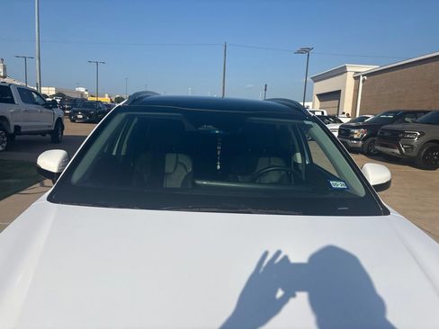 Used 2024 Kia Sorento SX FWD image 5