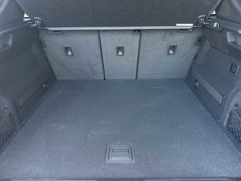 New 2025 Porsche Macan Electric image 16