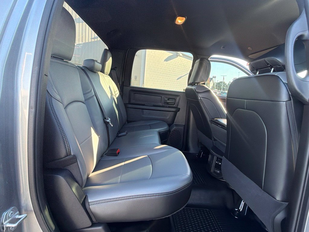 Used 2024 RAM 2500 Tradesman w/ Chrome Appearance Group AWD/4WD image 45