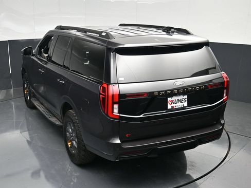 Used 2025 Ford Expedition Tremor AWD/4WD image 54