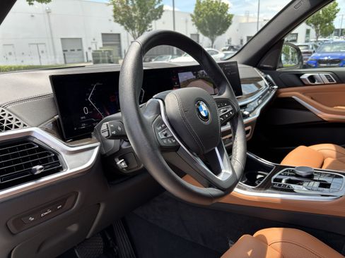 Used 2025 BMW X5 xDrive40i AWD/4WD image 17
