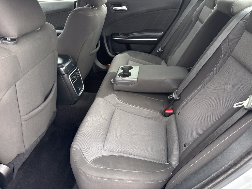 Used 2022 Dodge Charger SXT RWD image 25