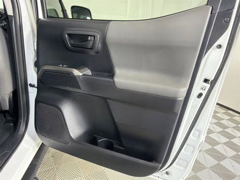 Used 2019 Toyota Tacoma SR5 image 16