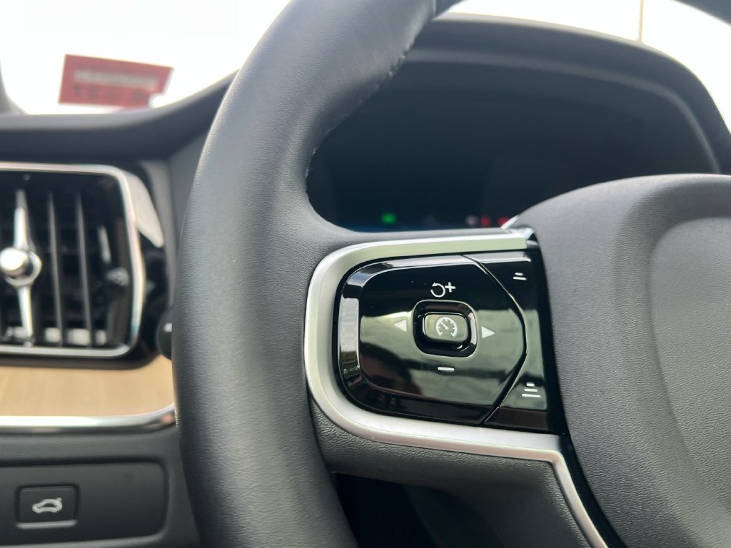 Certified 2026 Volvo XC60 B5 Plus AWD/4WD image 12