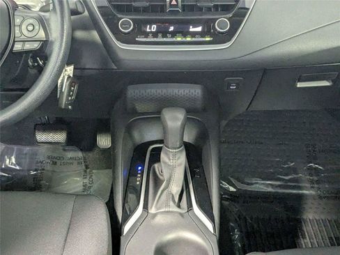 Used 2024 Toyota Corolla LE FWD image 41