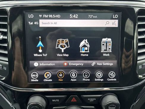 Used 2021 Jeep Grand Cherokee Overland AWD/4WD image 19