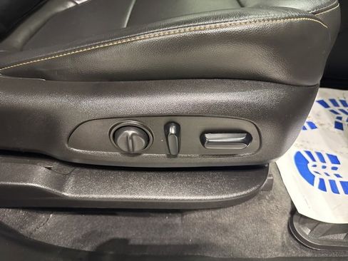 Used 2019 Chevrolet Traverse RS image 14