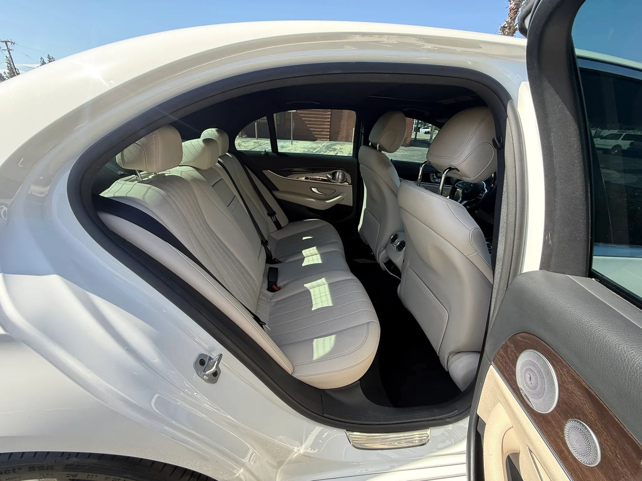 Used 2020 Mercedes-Benz E 350 Sedan image 17