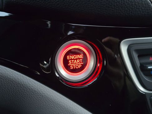 Used 2019 Honda Pilot Touring image 36