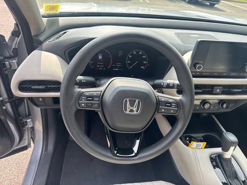 Used 2023 Honda HR-V LX image 14