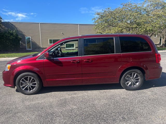 Used 2017 Dodge Grand Caravan SXT FWD image 21