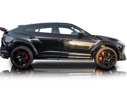 Used 2021 Lamborghini Urus image 2