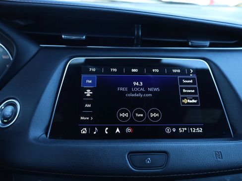 Used 2021 Cadillac XT4 Sport image 9