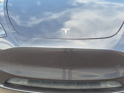 Used 2024 Tesla Model Y Long Range AWD/4WD image 9