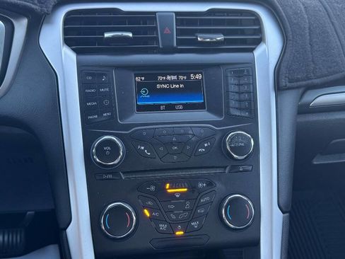 Used 2015 Ford Fusion S image 16