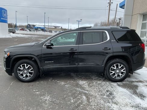 Used 2023 GMC Acadia SLT w/ Preferred Package image 8