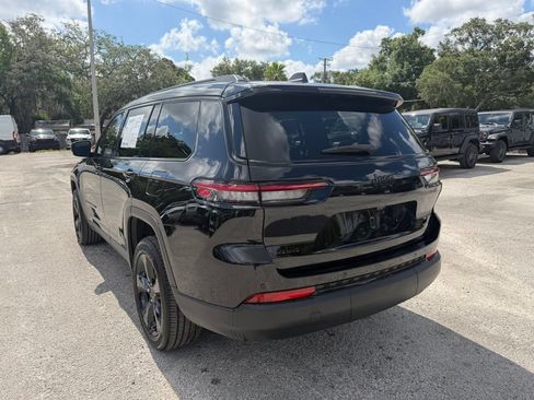 Certified 2025 Jeep Grand Cherokee L Laredo AWD/4WD image 4