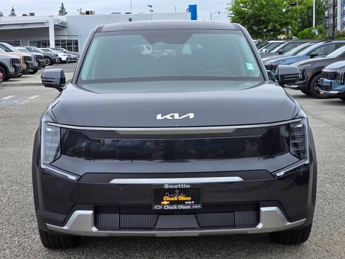 New 2026 Kia EV9 Light RWD image 7