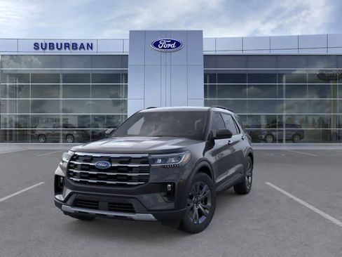 Used 2026 Ford Explorer Active w/ Active Comfort Package AWD/4WD image 2