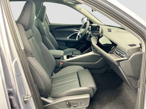 Certified 2025 Audi Q5 Premium w/ Premium Plus AWD/4WD image 19