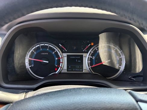 Used 2016 Toyota 4Runner SR5 AWD/4WD image 11