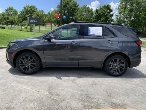 Used 2023 Chevrolet Equinox RS w/ RS Leather Package FWD image 4