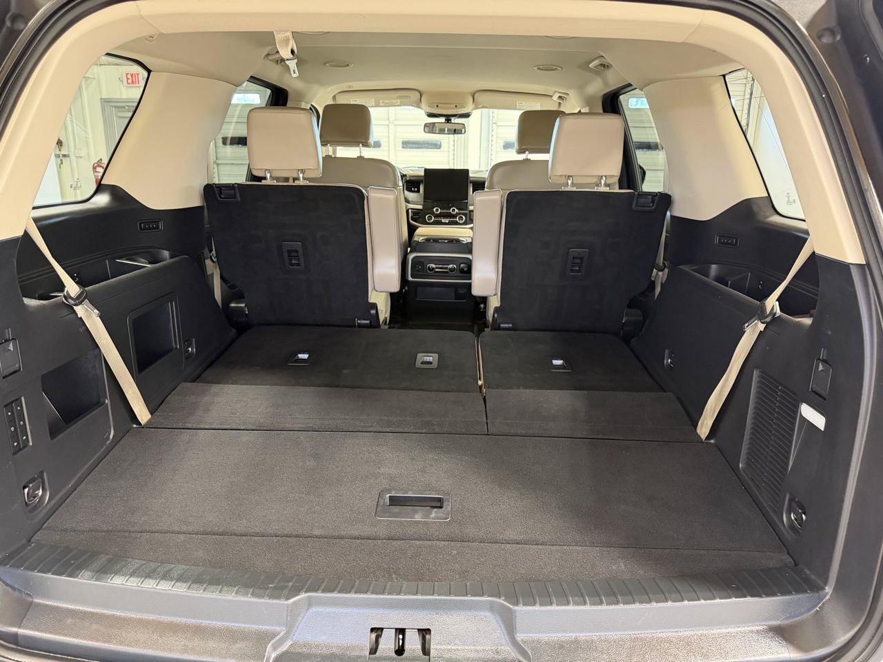 Used 2022 Ford Expedition XLT RWD image 9