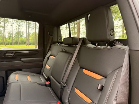 New 2026 GMC Sierra 2500 AT4 w/ AT4 Premium Plus Package AWD/4WD image 34