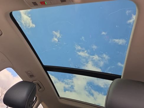 Used 2023 Volkswagen Taos SE image 21