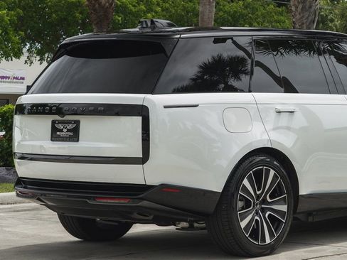 Used 2025 Land Rover Range Rover SE image 7