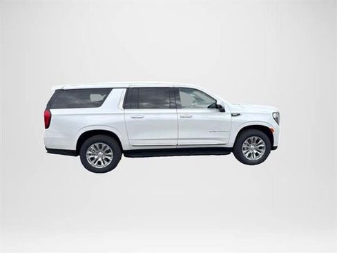 Certified 2023 GMC Yukon XL Denali w/ Max Trailering Package image 8