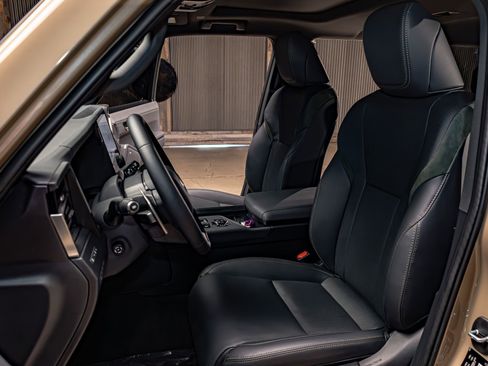 Used 2026 Lexus GX 550 w/ Accessory Package (CT) image 24