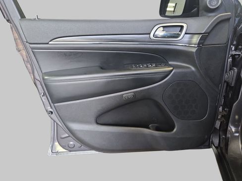 Used 2019 Jeep Grand Cherokee Limited w/ Luxury Group II image 33