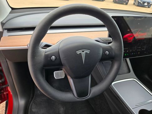 Used 2024 Tesla Model Y Long Range AWD/4WD image 9