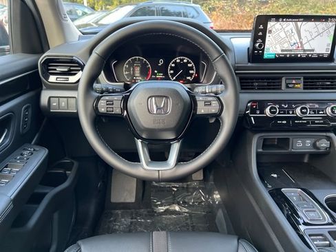 New 2025 Honda Pilot Touring image 20