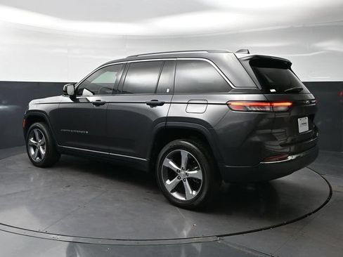 Used 2022 Jeep Grand Cherokee Limited RWD image 7