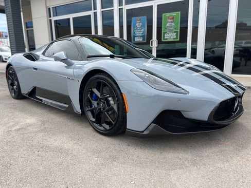 Used 2023 Maserati MC20 Spyder image 3