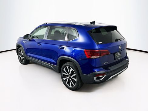 Used 2024 Volkswagen Taos SE image 5