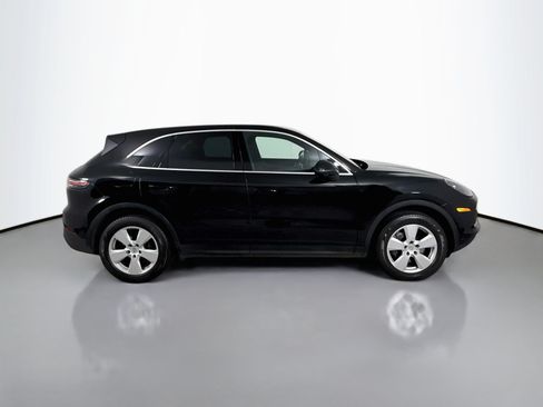 Certified 2023 Porsche Cayenne AWD/4WD image 8