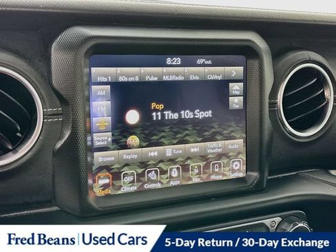 Used 2022 Jeep Wrangler Unlimited Sahara w/ Cold Weather Group AWD/4WD image 21