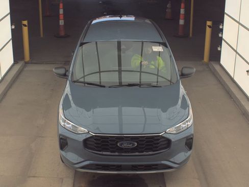 Used 2023 Ford Escape ST-Line w/ Tech Pack #1 image 3