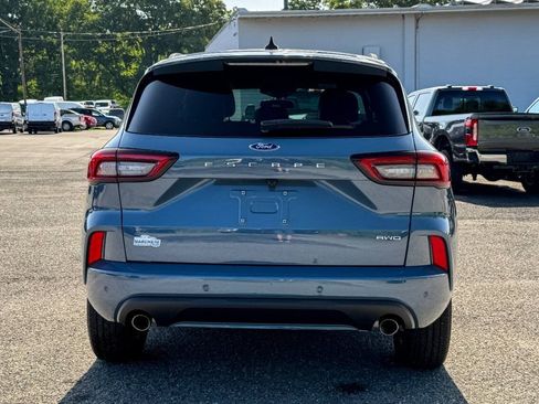 Used 2023 Ford Escape ST-Line w/ Tech Pack #1 AWD/4WD image 4