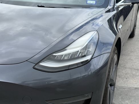Used 2018 Tesla Model 3 Long Range RWD image 11