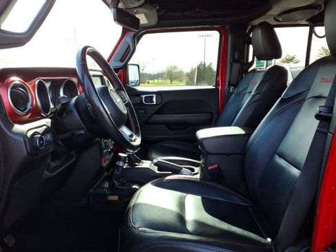 Used 2022 Jeep Wrangler Unlimited Rubicon w/ Cold Weather Group AWD/4WD image 23